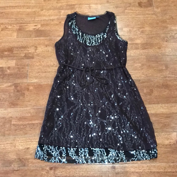 Simply Vera Vera Wang Dresses & Skirts - Simply Vera Wang Layered Sequined Dress